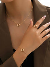 Minimalist everyday Jewellery